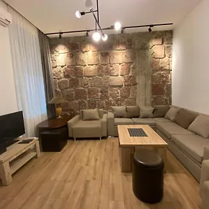 Loft On Uznadze Street Апартаменты